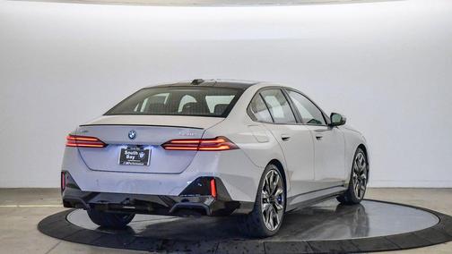 2026 BMW 550e xDrive