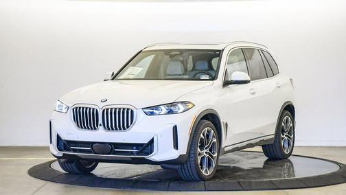 Mineral White Metallic 2026 BMW X5 sDrive40i