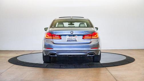 Bluestone Metallic 2018 BMW 540 540i