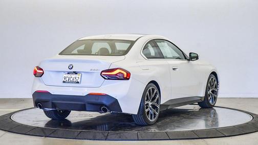 2023 BMW 230 i
