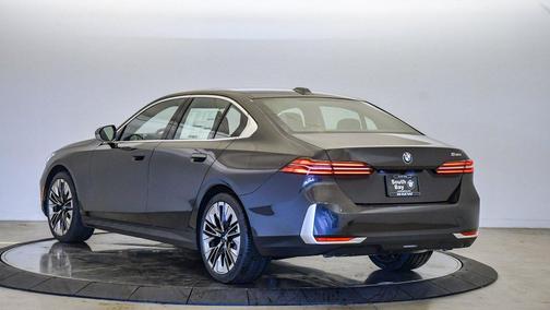 2026 BMW 530 i