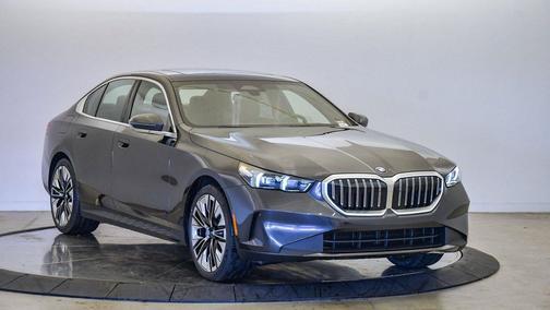 2026 BMW 530 i