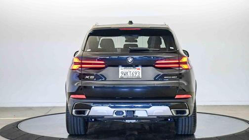 Black Sapphire Metallic 2026 BMW X5 sDrive40i