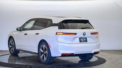 2026 BMW iX xDrive45