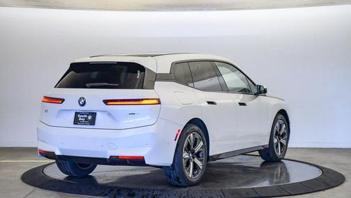 2026 BMW iX xDrive45