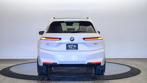 2026 BMW iX xDrive45