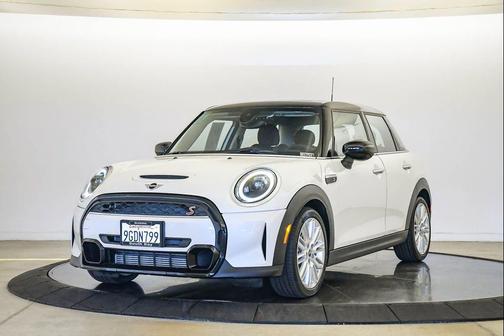 White Metallic 2024 MINI Hardtop Cooper S