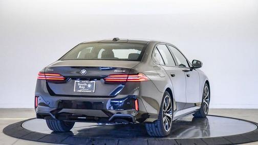 2026 BMW 550e xDrive