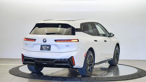 2026 BMW iX xDrive45