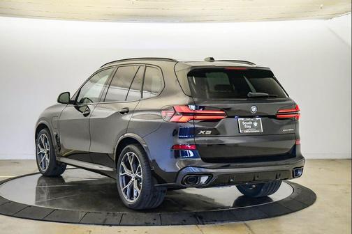 Carbon Black Metallic 2026 BMW X5 PHEV xDrive50e