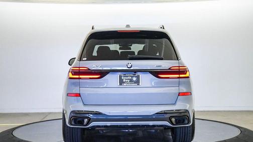 Brooklyn Grey Metallic 2024 BMW X7 xDrive40i