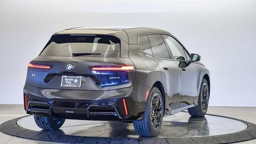 2026 BMW iX xDrive45