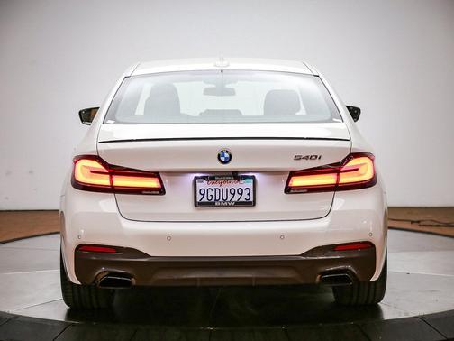Alpine White 2023 BMW 540 i