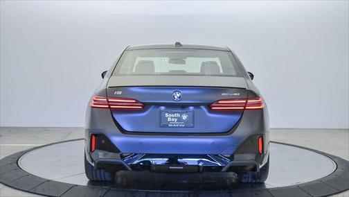 2025 BMW i5 eDrive40