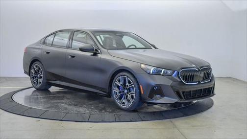 2025 BMW i5 eDrive40