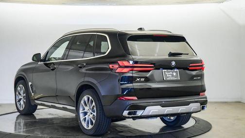 Black Sapphire Metallic 2026 BMW X5 xDrive40i