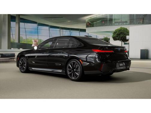 Black Sapphire Metallic 2026 BMW i7 xDrive60