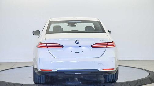2026 BMW 530 i