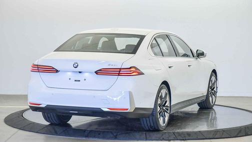 2026 BMW 530 i