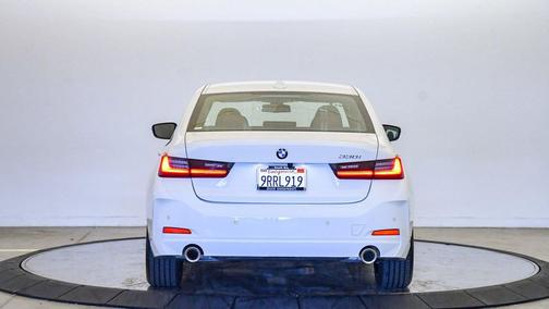 2025 BMW 330 330i