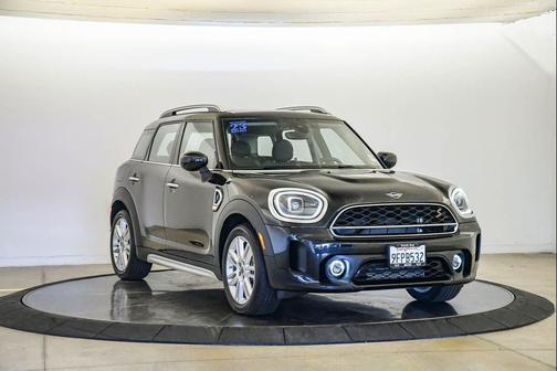 Midnight Black 2023 MINI Countryman Cooper S