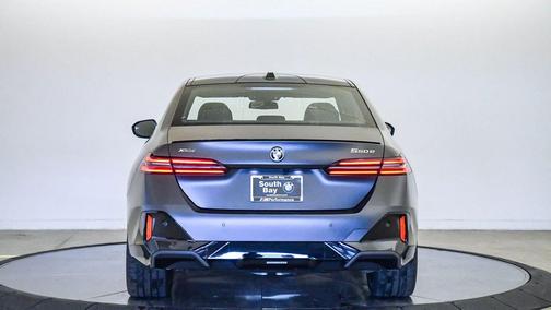 Frozen Deep Grey 2026 BMW 550e xDrive