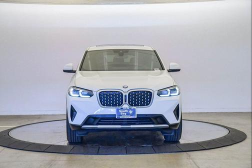 2023 BMW X4 xDrive30i