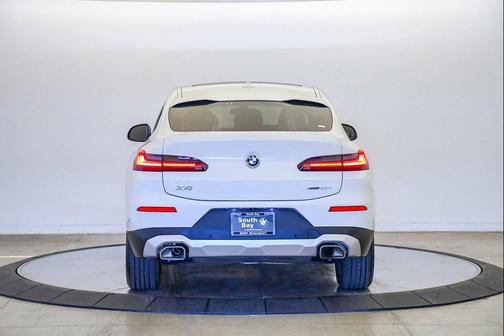 2023 BMW X4 xDrive30i