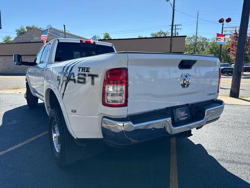 2022 RAM 3500 Tradesman Crew Cab 4WD DRW