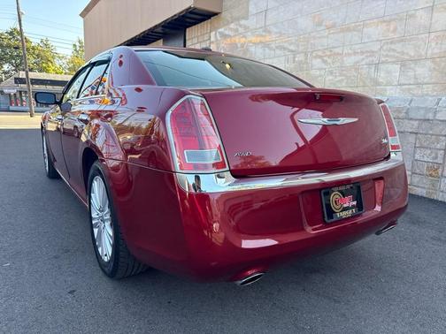 2012 Chrysler 300 Limited