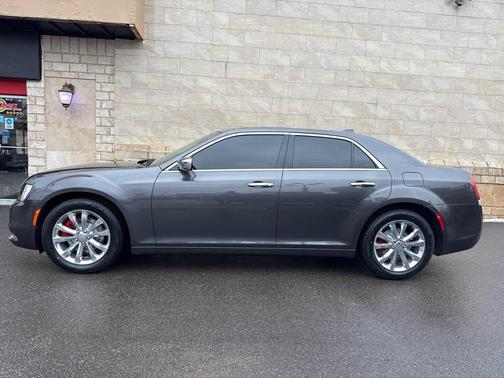 2019 Chrysler 300 Limited