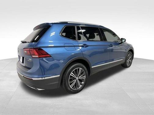 Silk Blue Metallic 2018 Volkswagen Tiguan 2.0T SEL