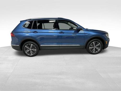 Silk Blue Metallic 2018 Volkswagen Tiguan 2.0T SEL