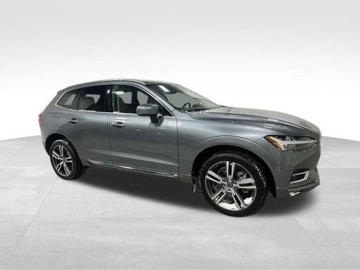 Gray Metallic 2021 Volvo XC60 Recharge Plug-In Hybrid T8 Inscription Expression