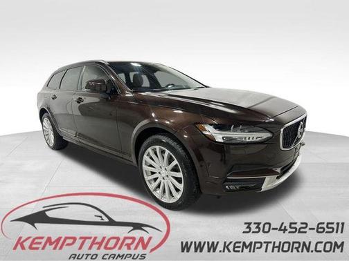 2017 Volvo V90 Cross Country T6