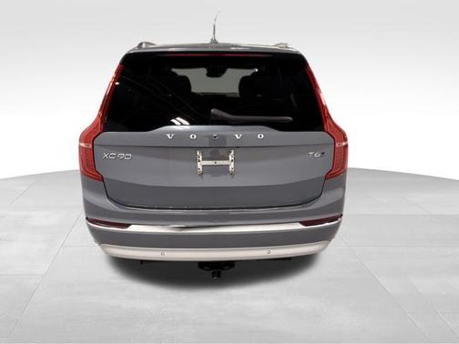 2022 Volvo XC90 T6 Inscription 7 Passenger
