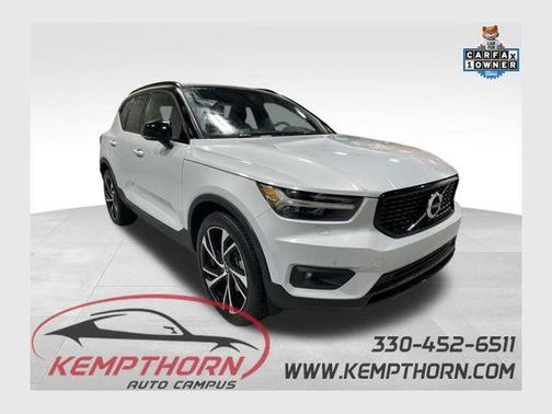 2022 Volvo XC40 T5 R-Design