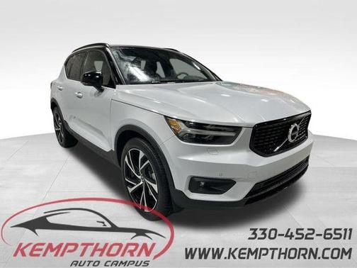 2022 Volvo XC40 T5 R-Design