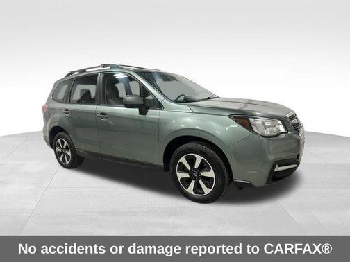Jasmine Green Metallic 2017 Subaru Forester 2.5i Premium