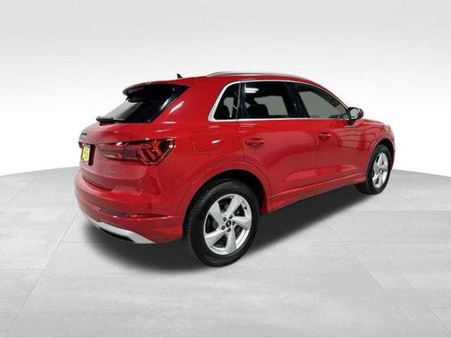 Tango Red Metallic 2021 Audi Q3 40 Premium