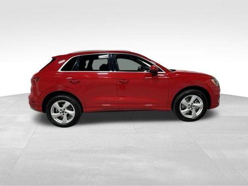 Tango Red Metallic 2021 Audi Q3 40 Premium