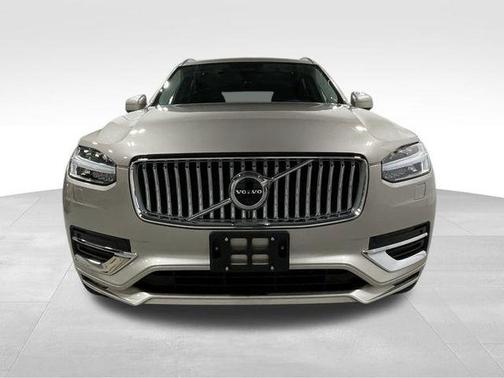 2023 Volvo XC90 B6 Ultimate 7-Seater