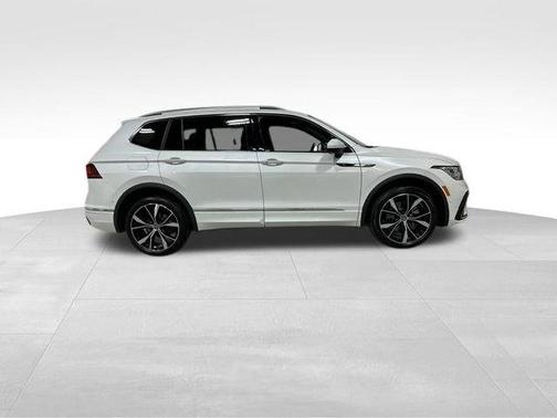 Opal White Pearl Effect 2024 Volkswagen Tiguan 2.0T SEL R-Line