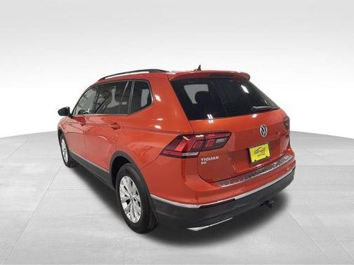 Habanero Orange Metallic 2018 Volkswagen Tiguan 2.0T SE