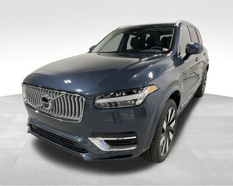 2025 Volvo XC90 Plug-In Hybrid T8 Plus 7-Seater