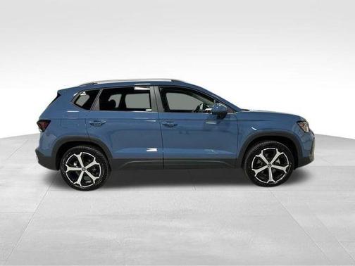 Monterey Blue Pearl 2026 Volkswagen Taos 1.5T SEL