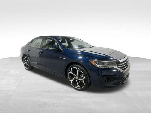 2022 Volkswagen Passat 2.0T R-Line