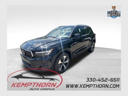 2024 Volvo XC40 B5 Plus Bright Theme