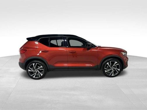 2019 Volvo XC40 R-DESIGN