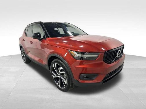 2019 Volvo XC40 R-DESIGN